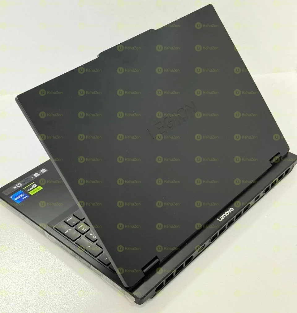 Lenovo Legion 5 15IRX10 Laptop