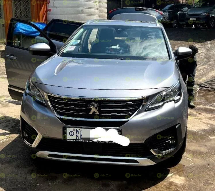 2022 Model-Peugeot 5008