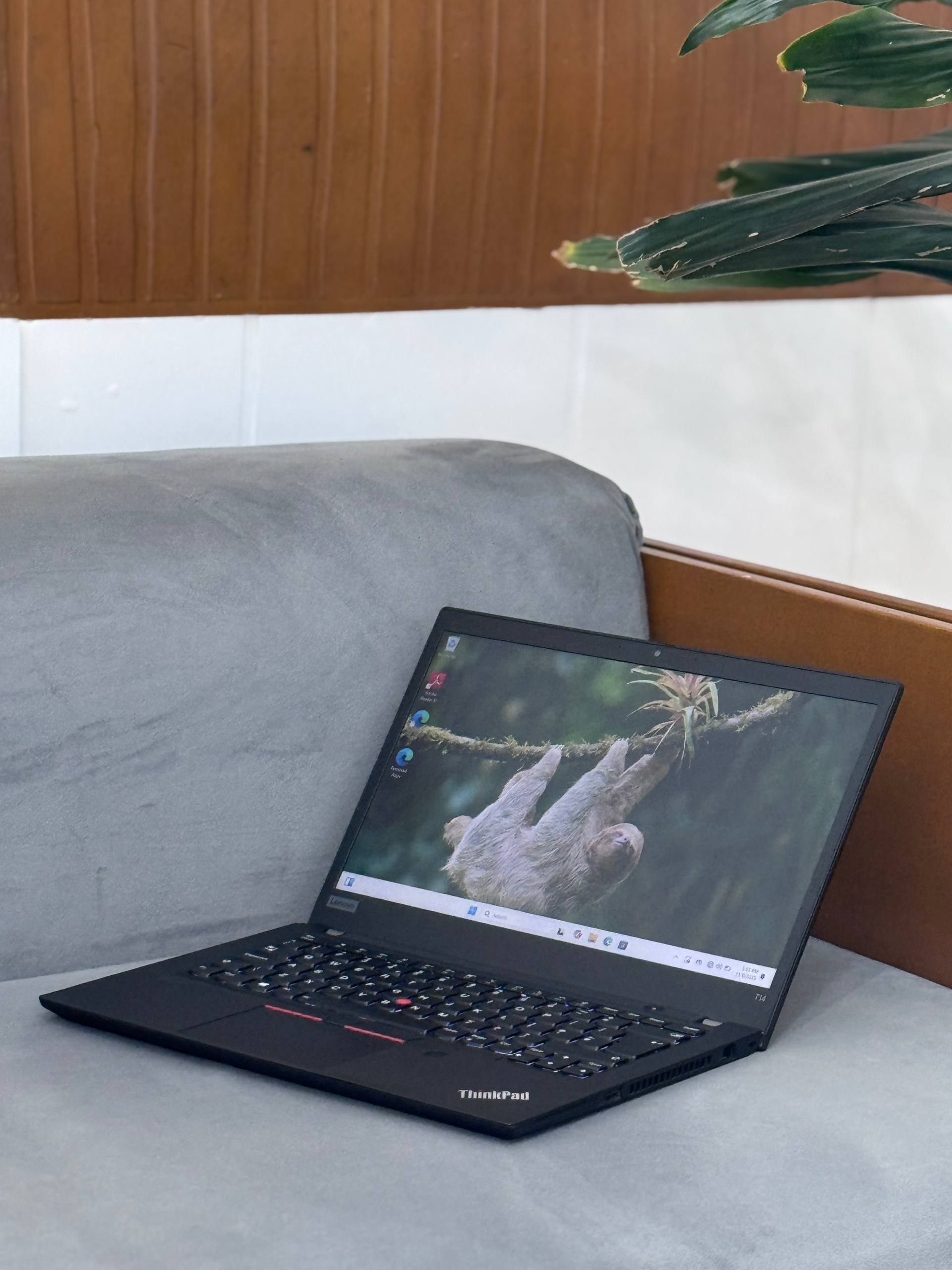 Lenovo ThinkPad T14 Core i7 10h Generation Laptop