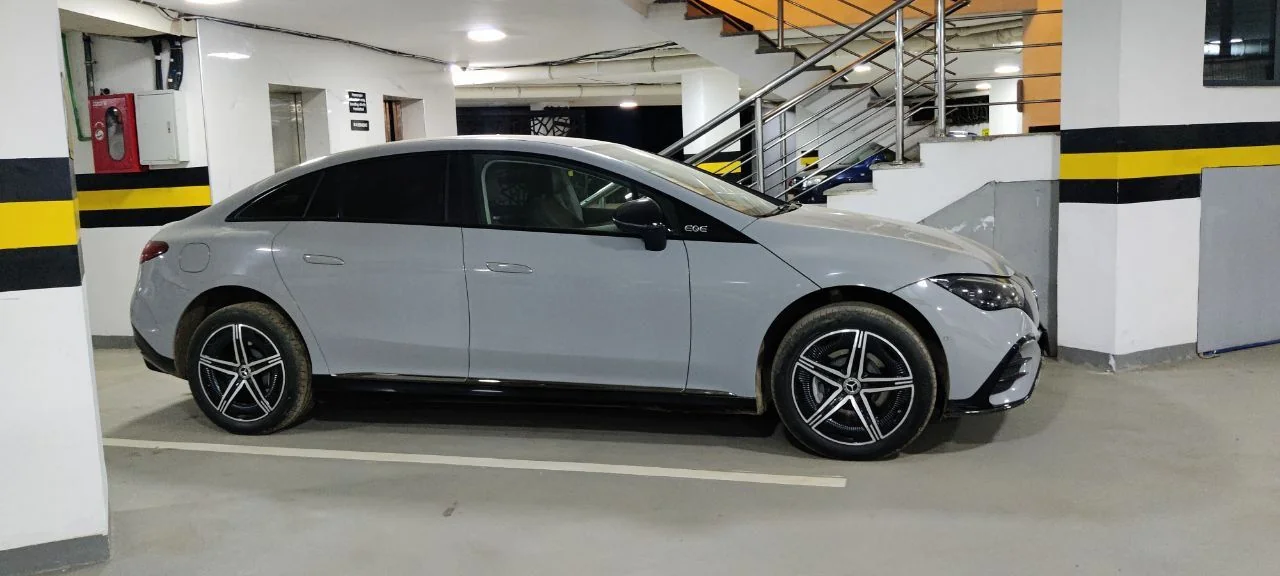 2024 Model-Mercedes EQE 300