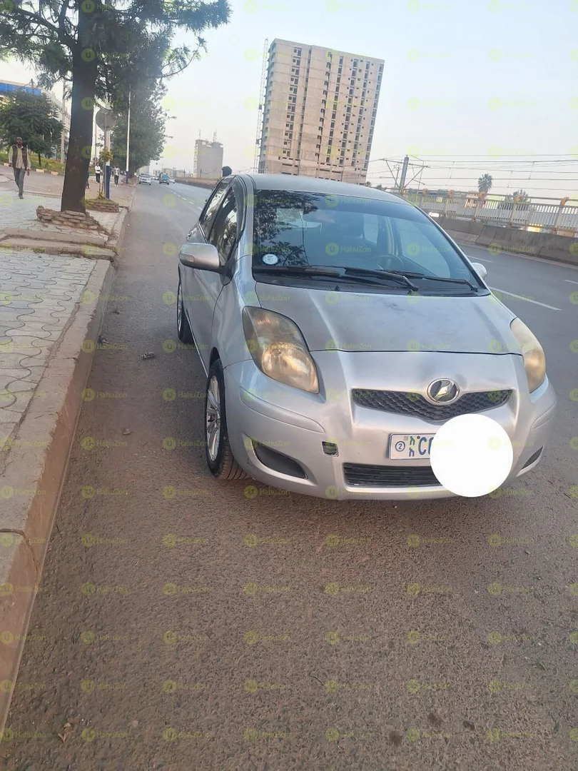 2008 Model-Toyota Yaris Compact