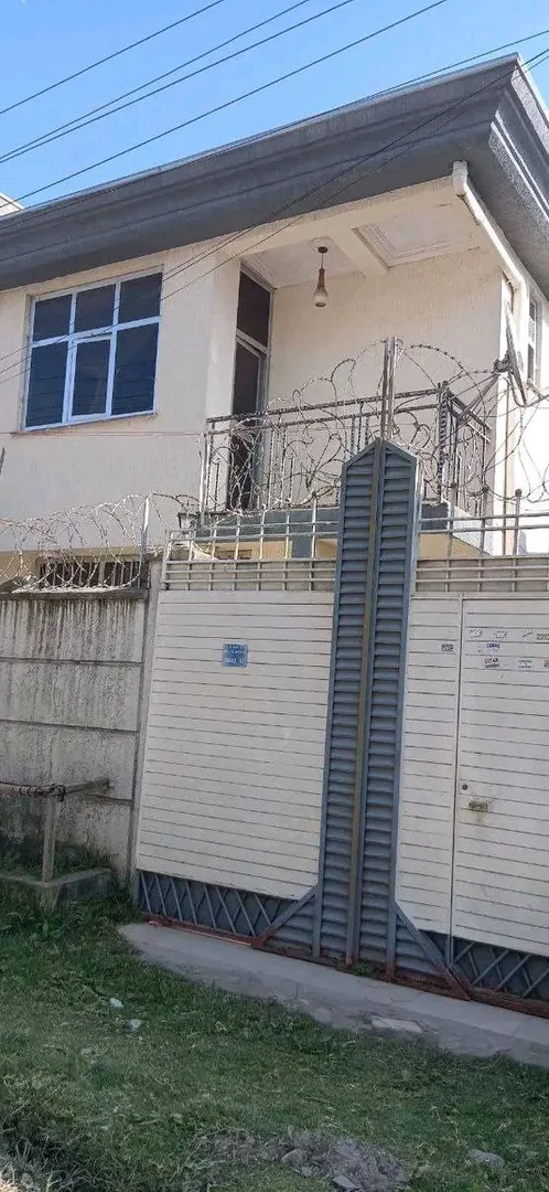 90 ካሬ የሚሸጥ ቤት በአያት