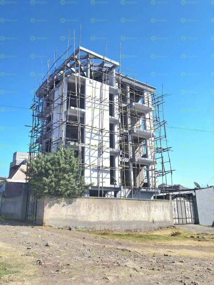 250 ካሬ የሚሸጥ G+4 ቤት በሰሚት