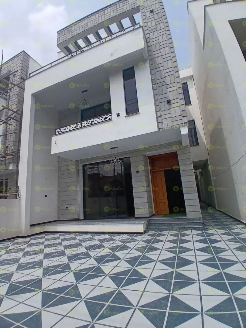 250 ካሬ የሚሸጥ G+2 ቤት በሰሚት ፍየል ቤት