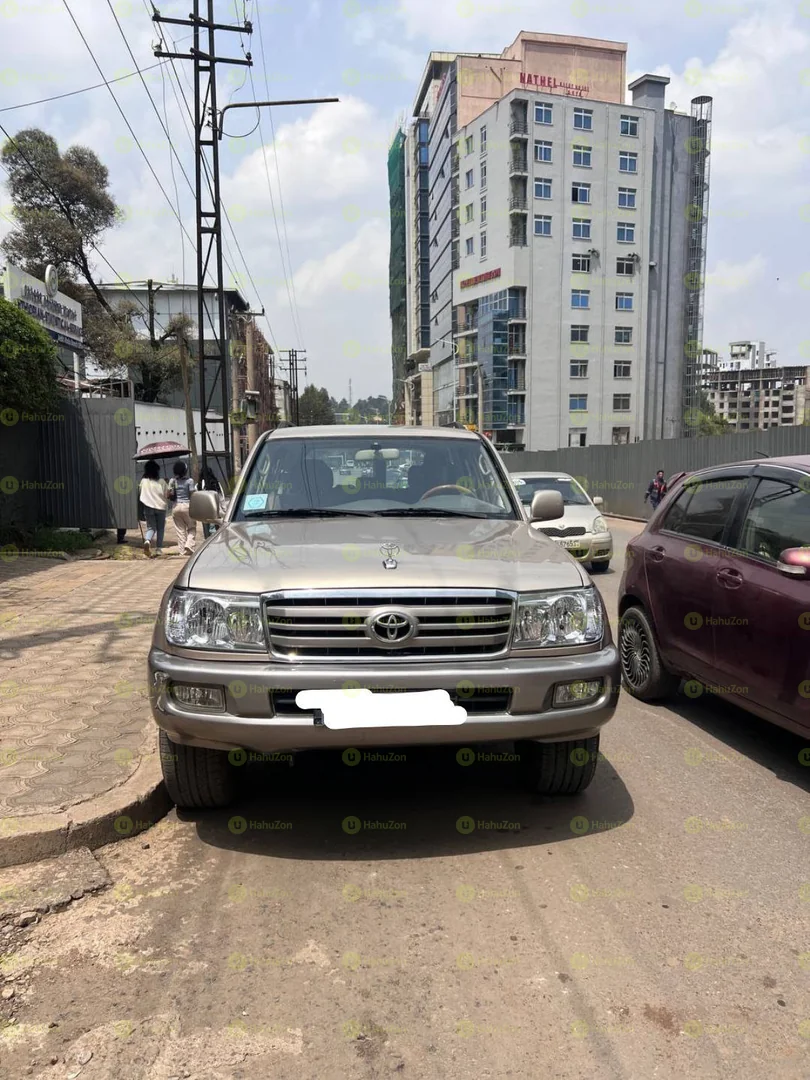 2004 Model-Toyota Landcruiser 1O5