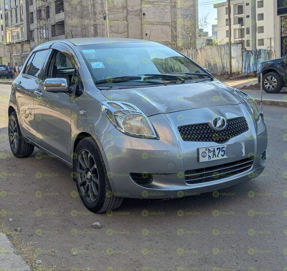 2009 Model-Toyota Yaris Compact