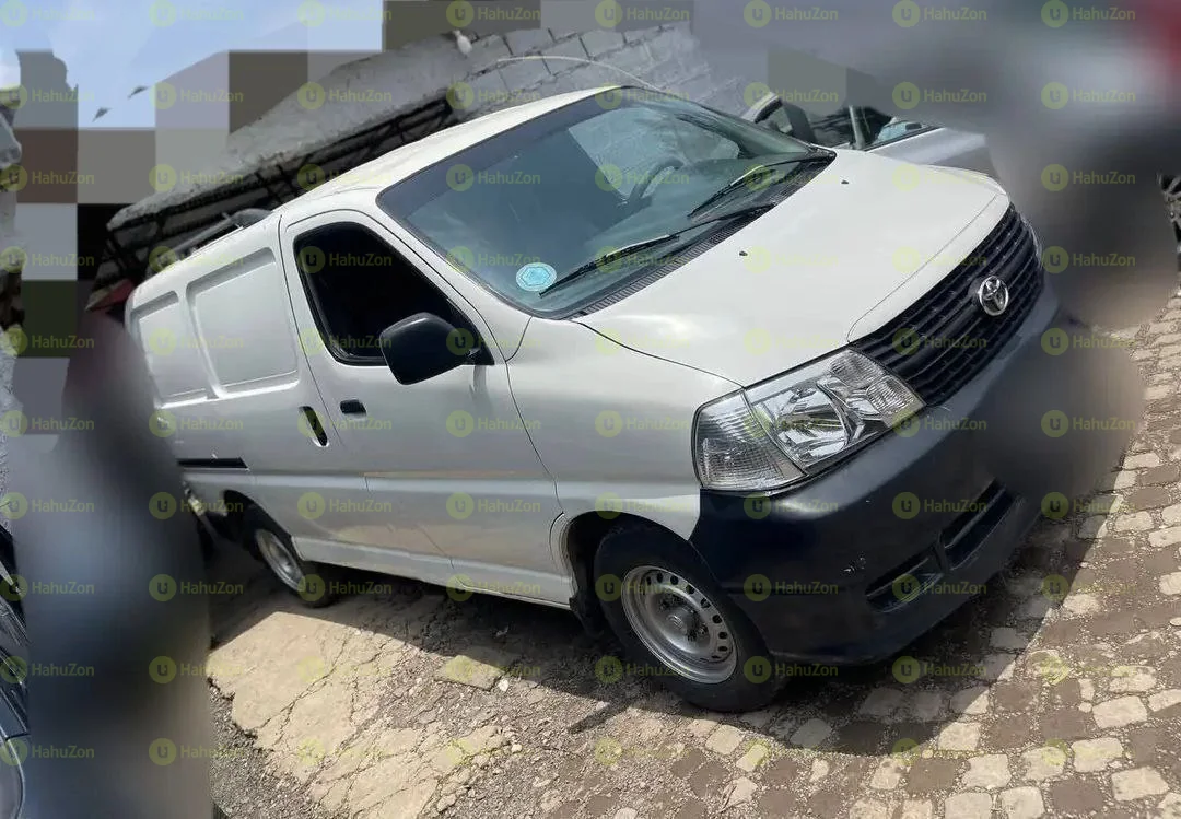 2008 Model-Toyota Hiace Dolphin