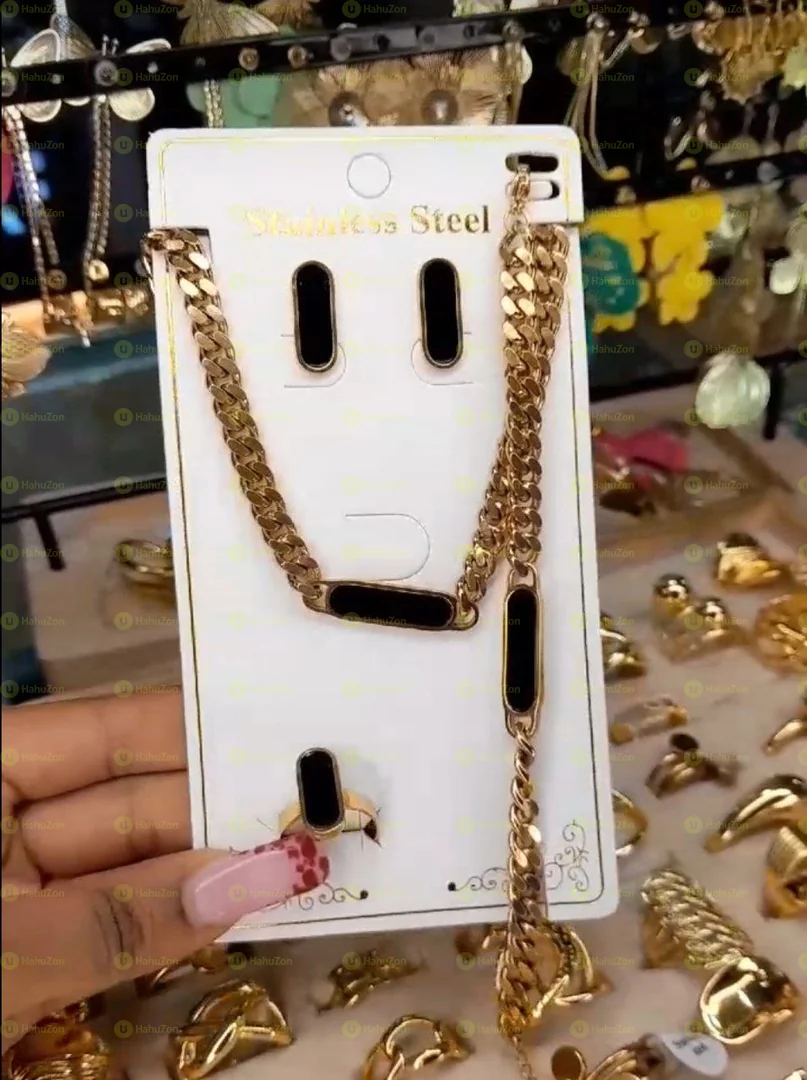 4 ፒስ የአንገትና የጆሮ ጌጥ