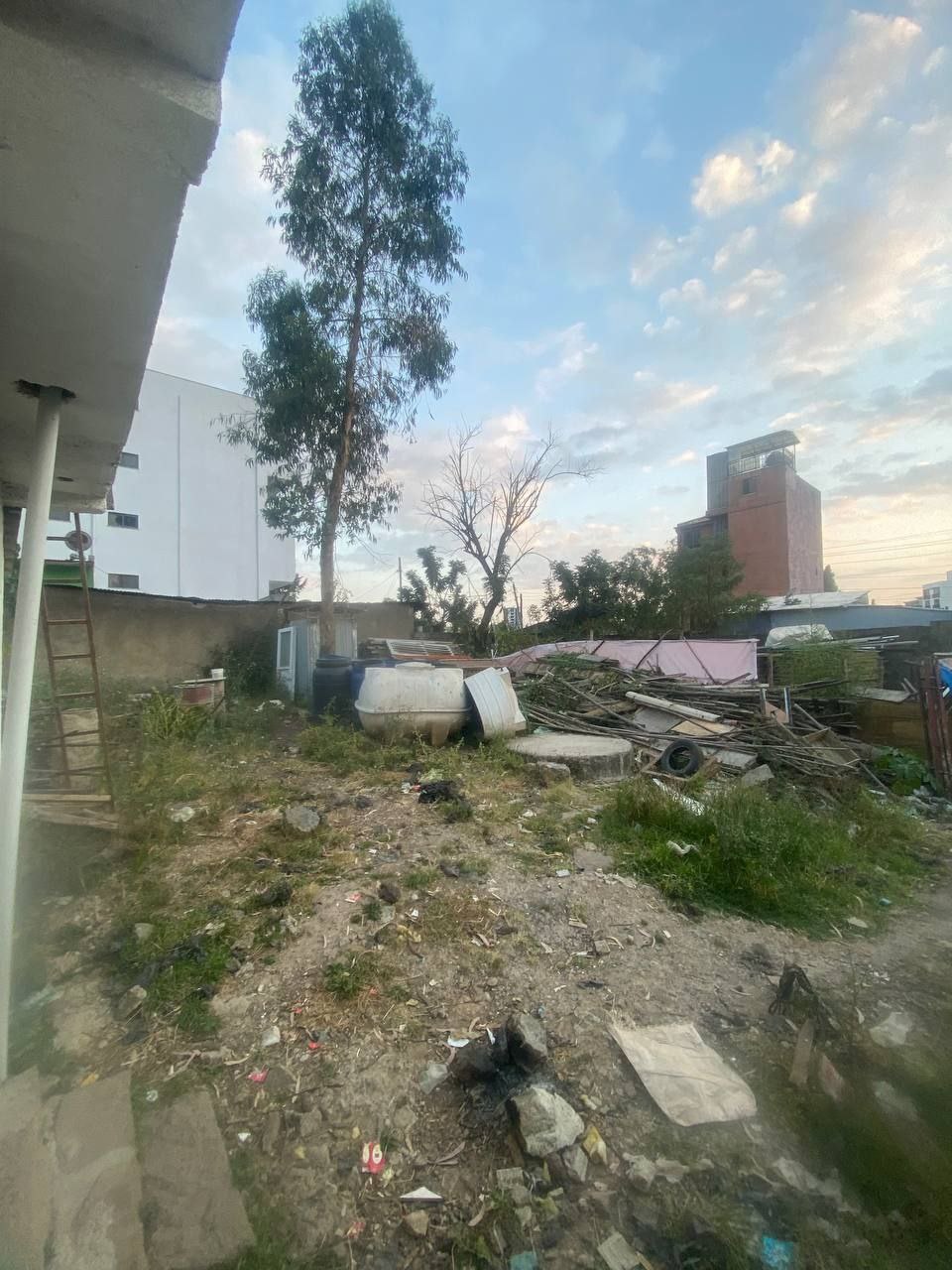 460 ካሬ የሚሸጥ ቦታ አክሱም ሆቴል ጀርባ