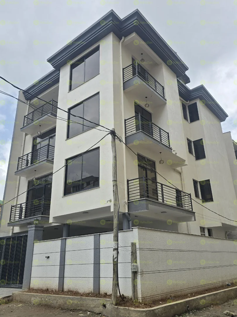 200 ካሬ የሚሸጥ G+3 ቤት በአያት