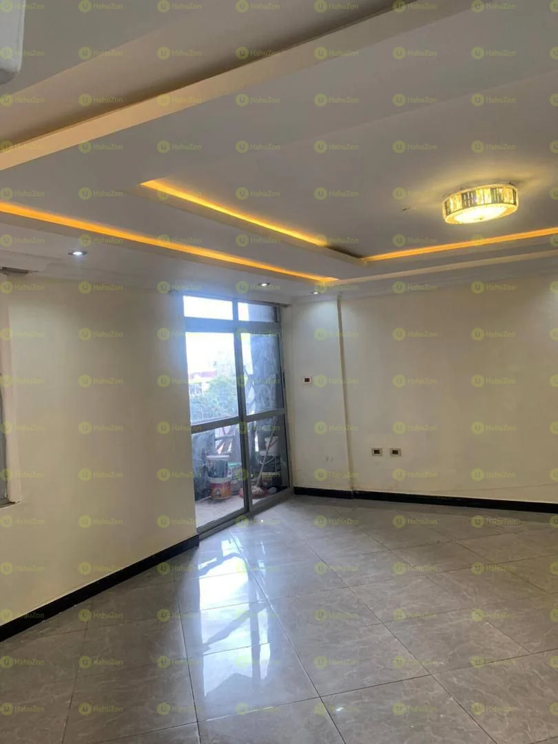 122 ካሬ የሚሸጥ አፓርትመንት በመገናኛ