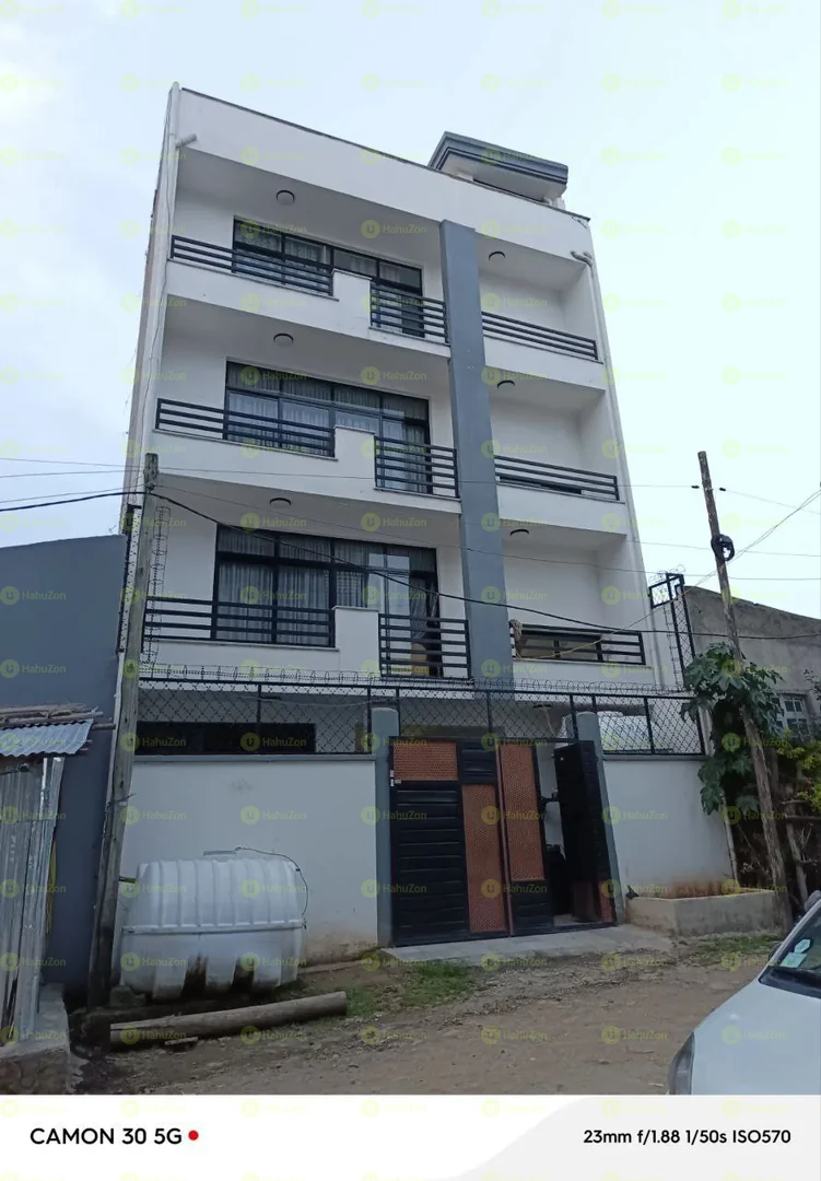 90 ካሬ የሚሸጥ G+4 ቤት በአያት ዲያስፖራ ሰፈር