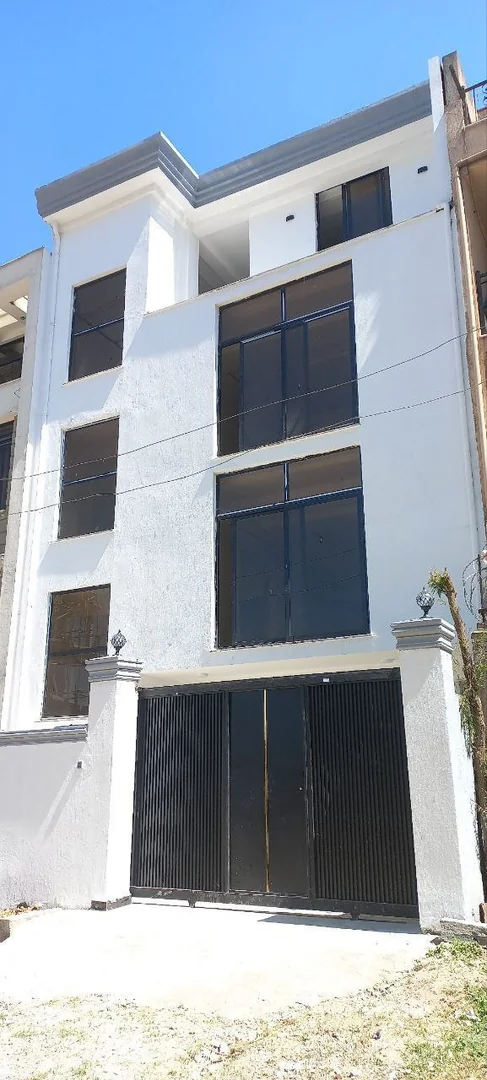 72 ካሬ የሚሸጥ G+3 ቤት በሰሚት 72