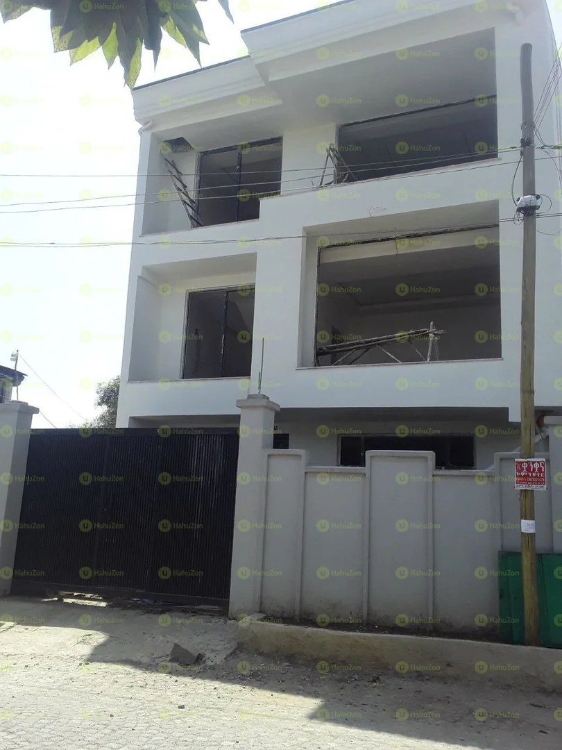 120 ካሬ የሚሸጥ G+2 ቤት በጃክሮስ