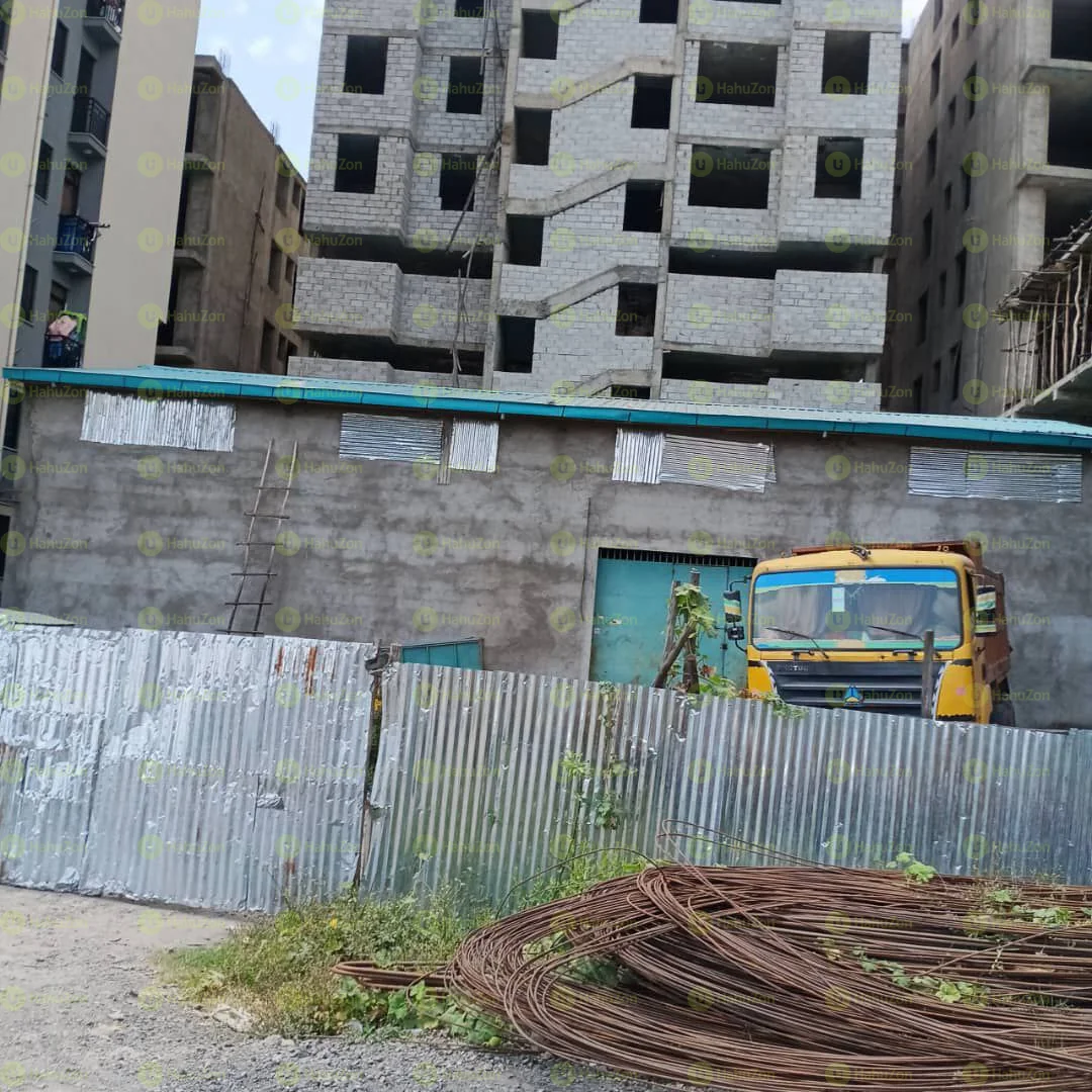 520 ካሬ የሚሸጥ መጋዘን በሰሚት