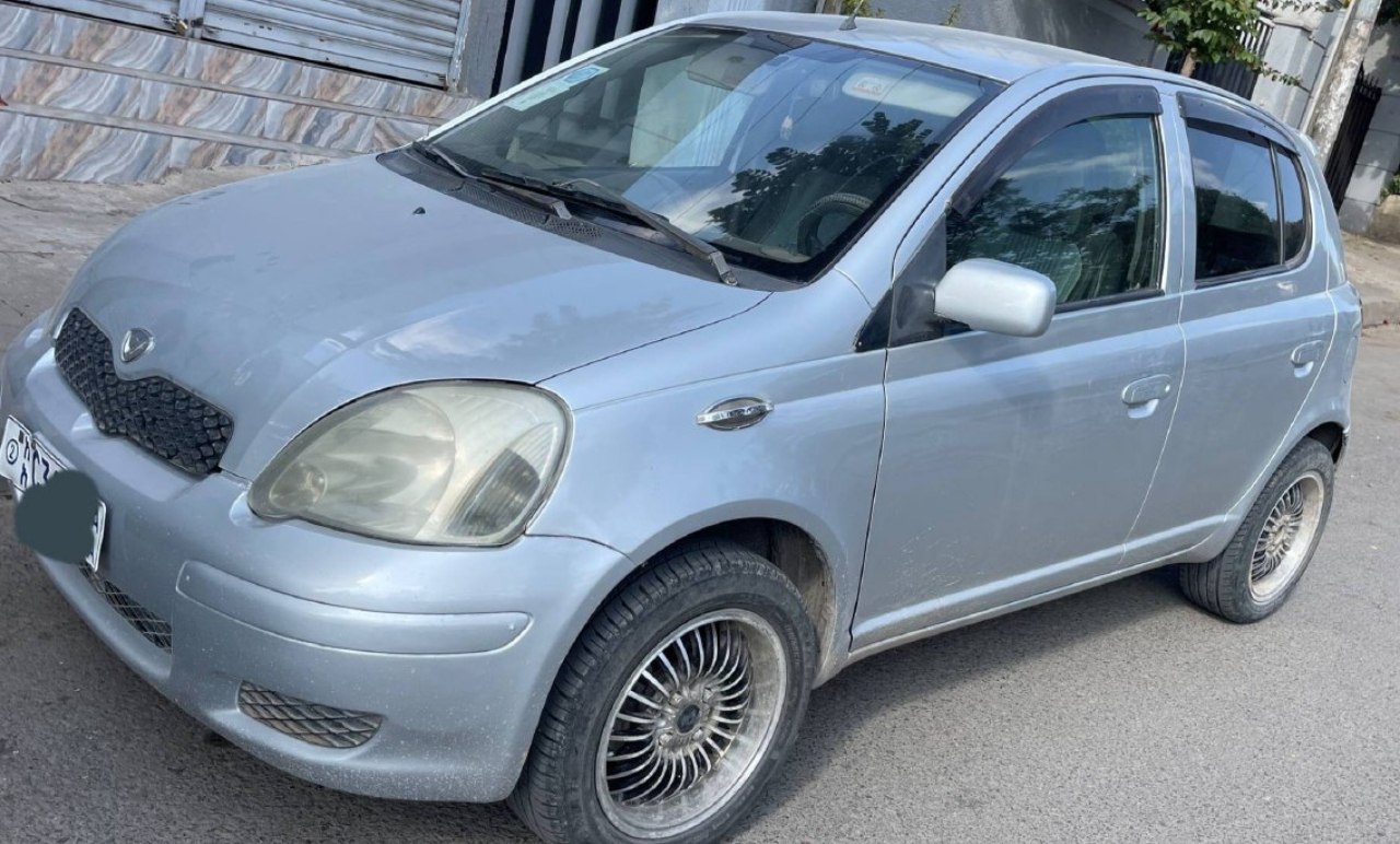 2002 Model-Toyota Vitz