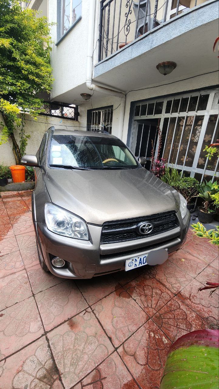 2009 Model-Toyota Rav4