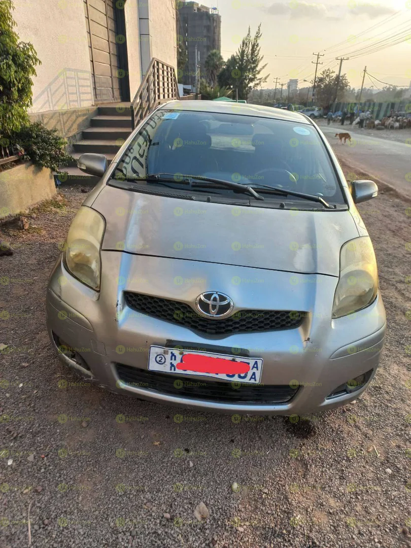 2008 Model-Toyota Yaris Compact