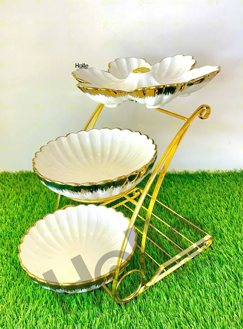 በለ 3 ተደራራቢ የምግብ ማቅረቢያ