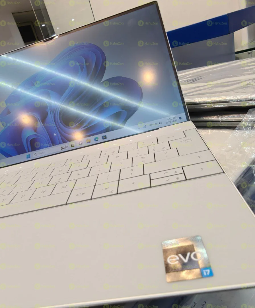 Dell XPS 13 plus 13th Gen intel Core i7 Laptop