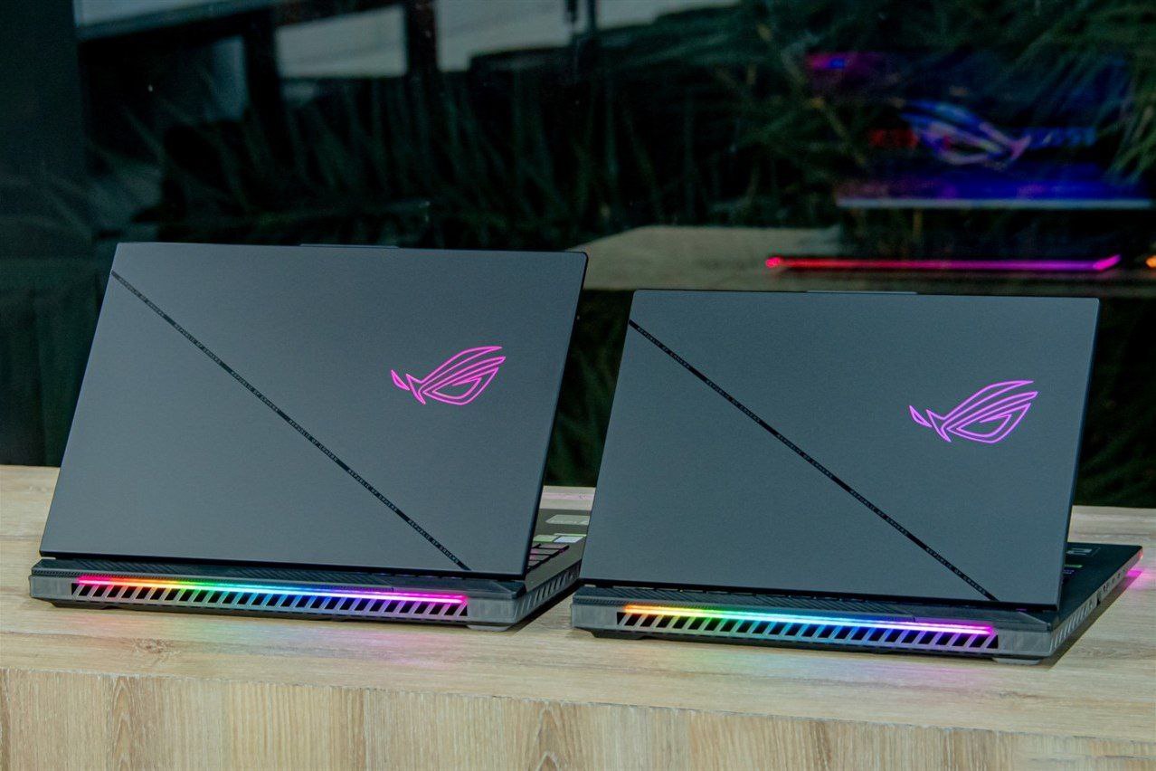ASUS ROG Strix SCAR 18 ntel Core i9 14th Gen Gaming Laptop
