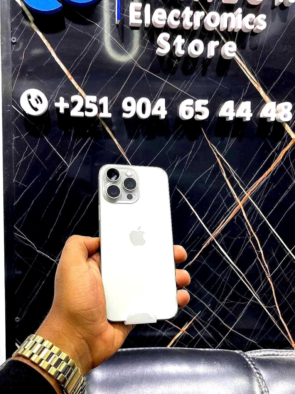 iPhone Apple 16 Pro Max