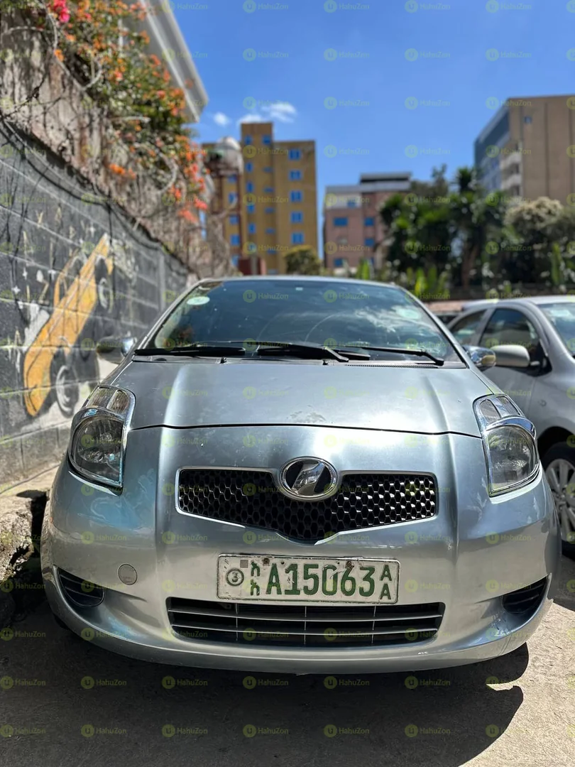 2006 Model-Yaris Compact