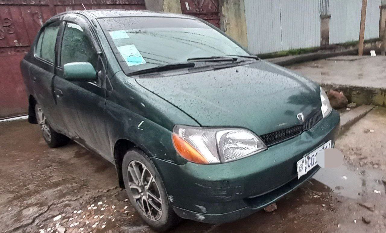 2001 Model-Toyota Platz