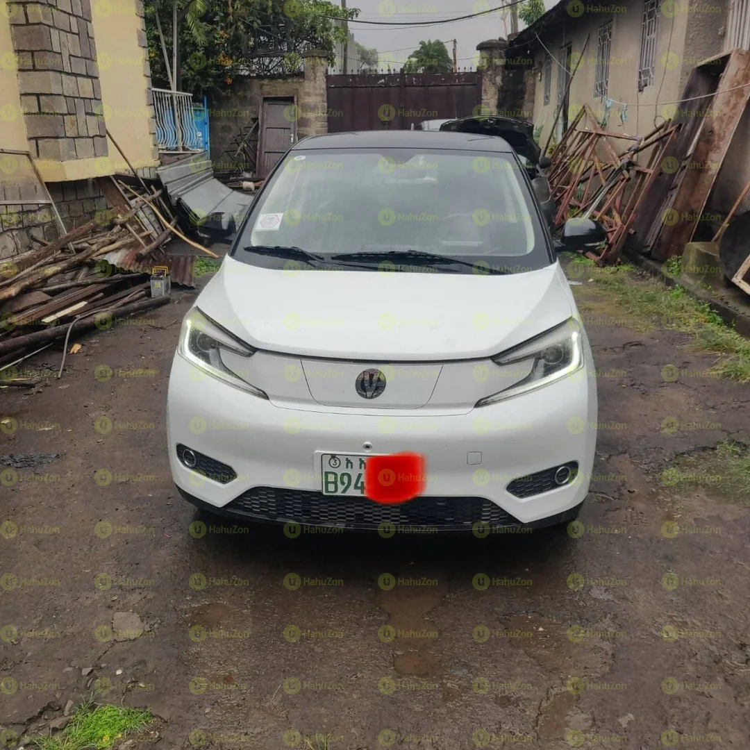 2023 Model-Young Xiao Xin