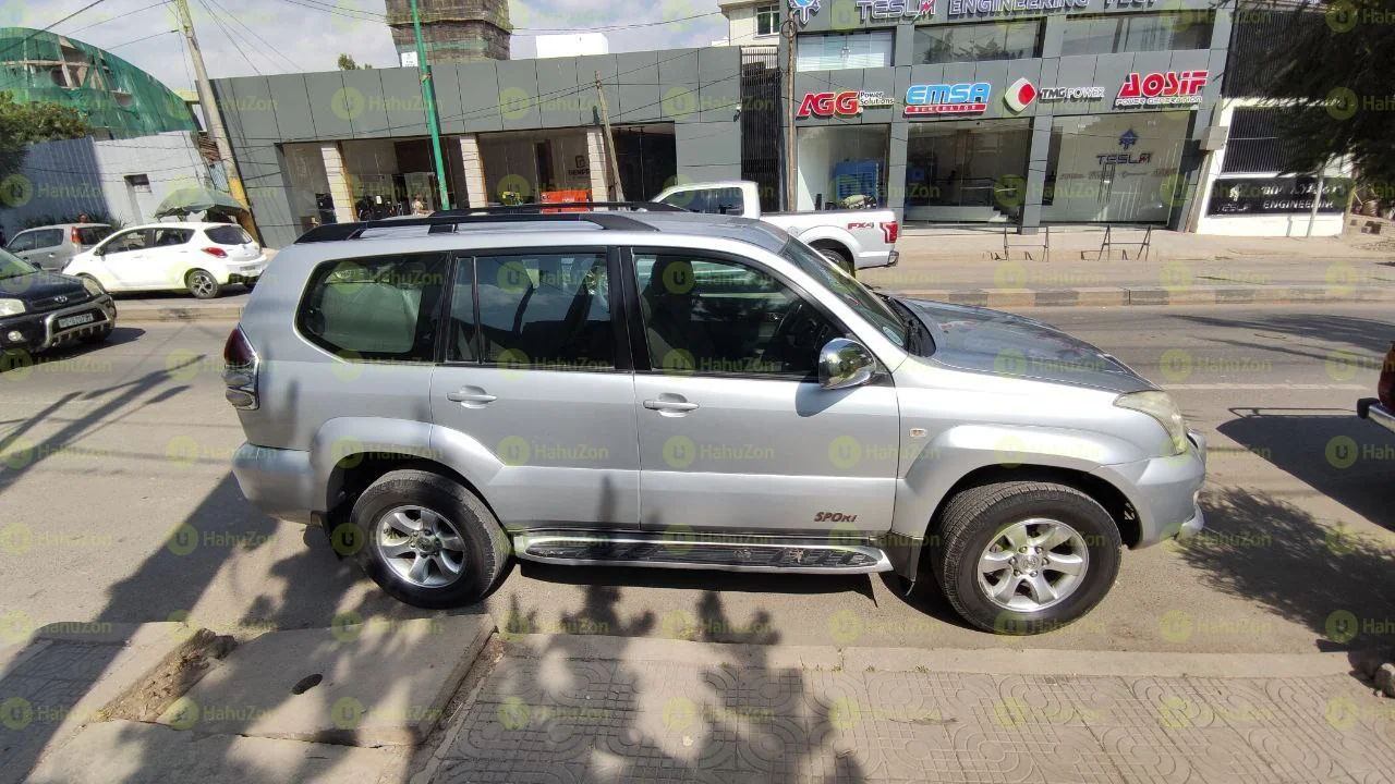 2005 Model-Toyota Landcruser Prado