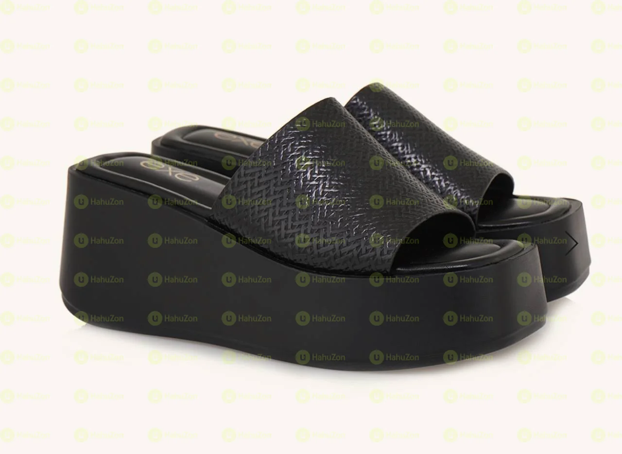 Beautiful Exe Wedge Sundel