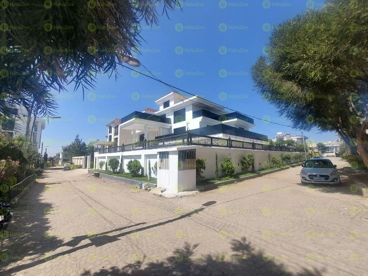 1280 ካሬ የሚሸጥ G+2  ቤት በሰሚት