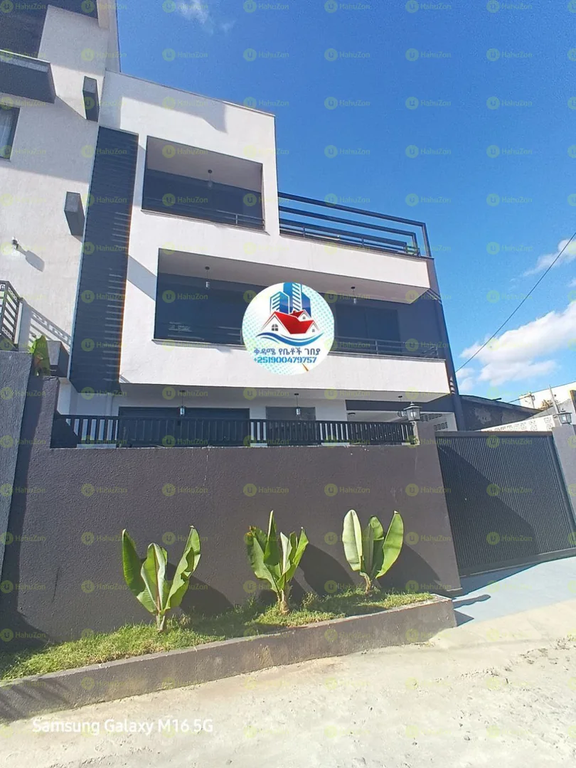 150 ካሬ የሚሸጥ G+1 ቤት በአያት