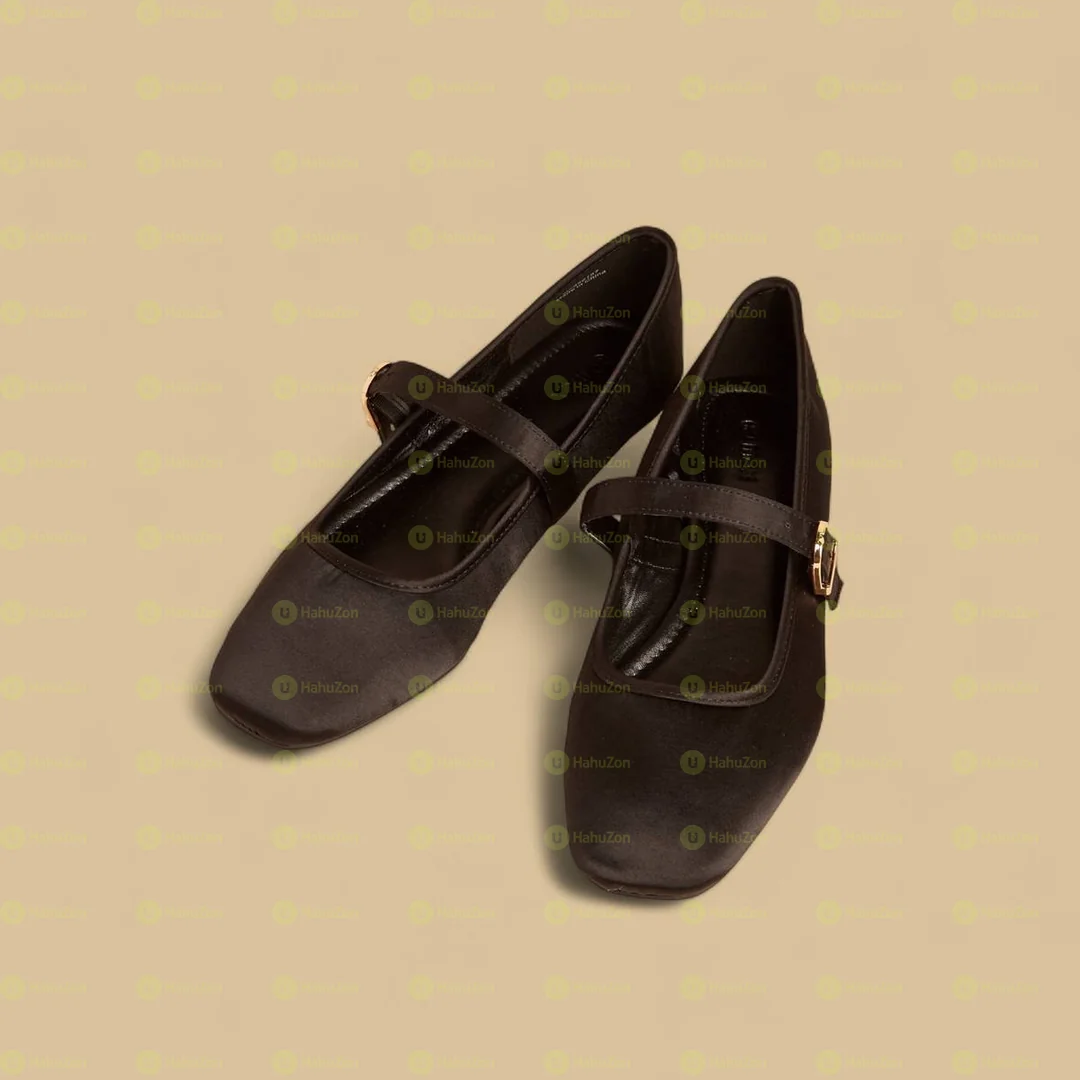 MAX  Ballerina Shoe With Buckle Slosure