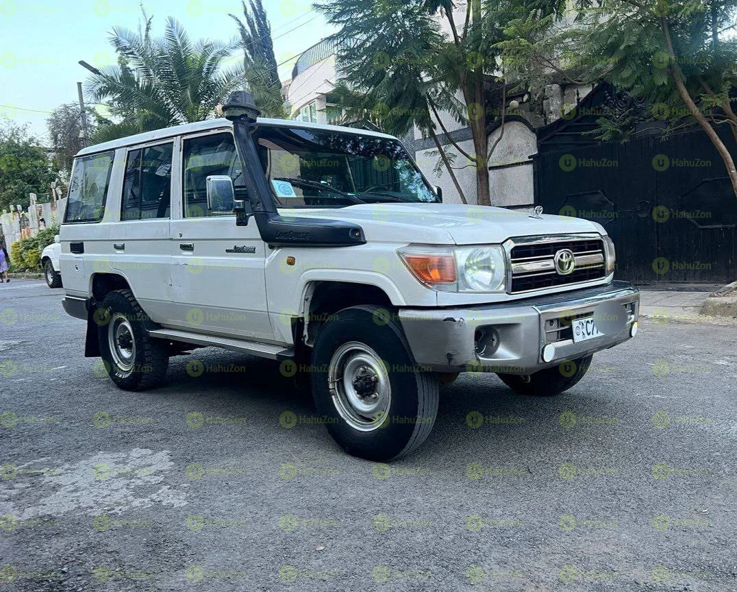 2014 Model-Toyota Land Cruiser(LX)