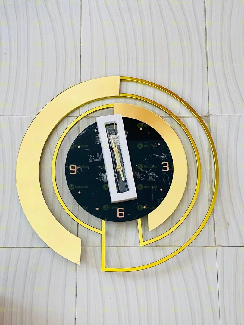 Circle Metal Wall Clock for Living Room
