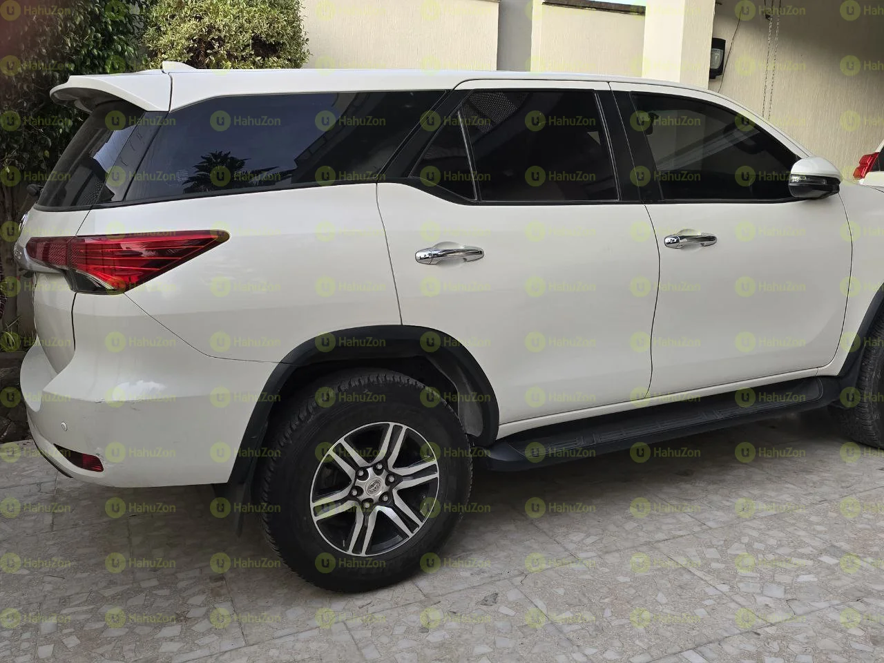 2017 Model-Toyota Fortuner