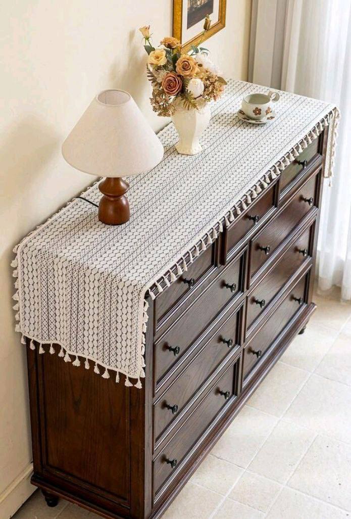 Minimalist Table Runner