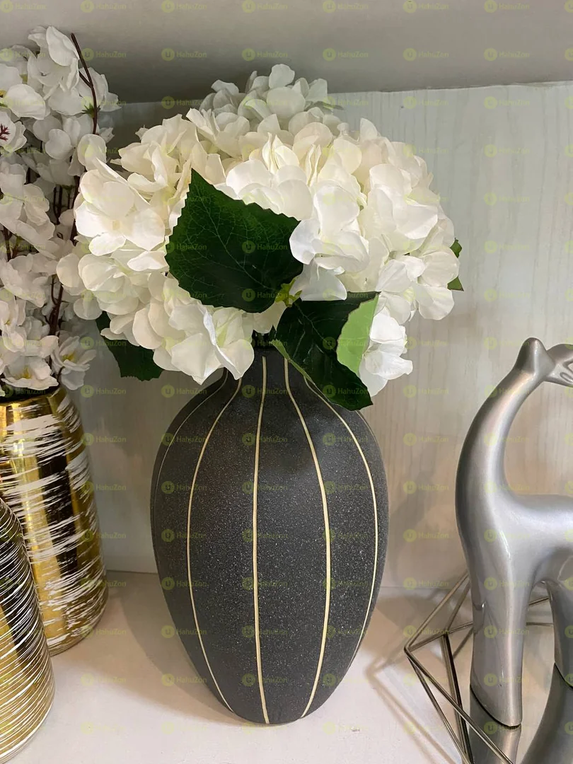 Ceramic Black Vase With Flower