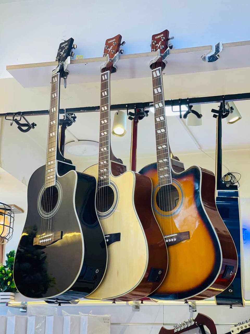 Yamaha f6000 Electrical Guitar