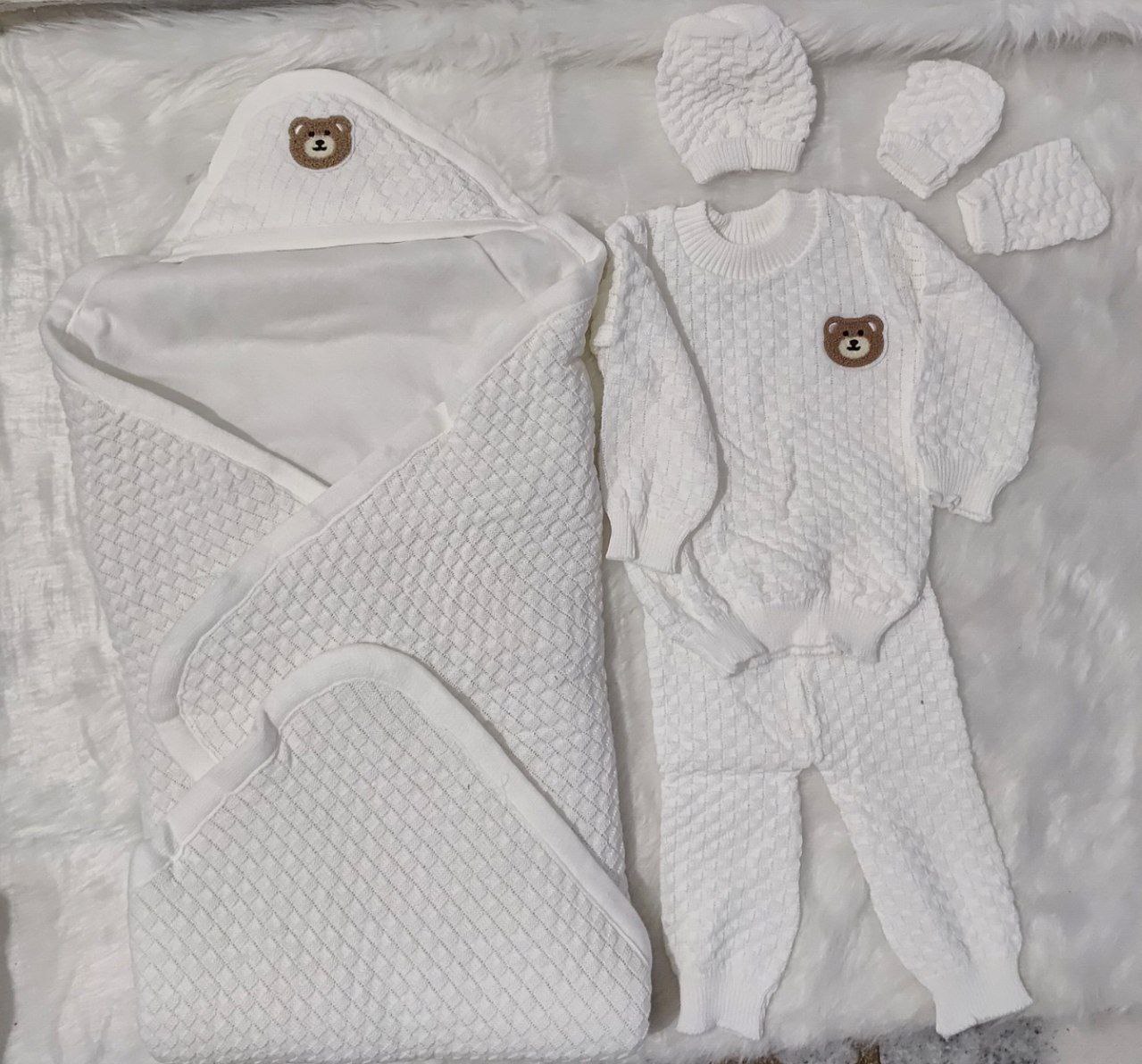 5pcs Set White Cloth With Hooded Blanket