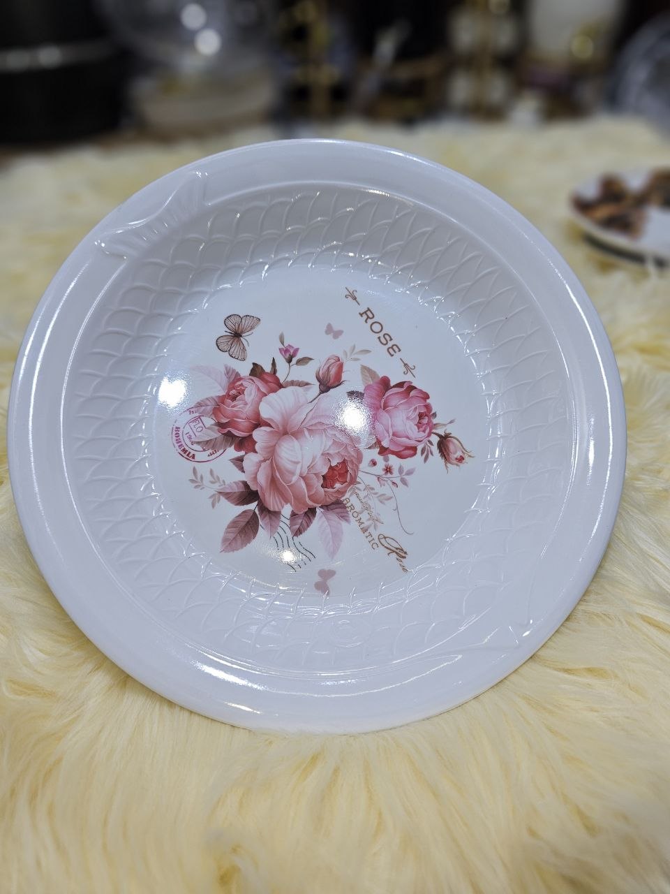 ለየት ያለ የመመገቢያ ስሀን