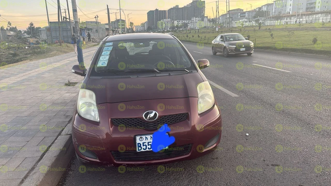 2010 Model-Toyota Compact Yaris