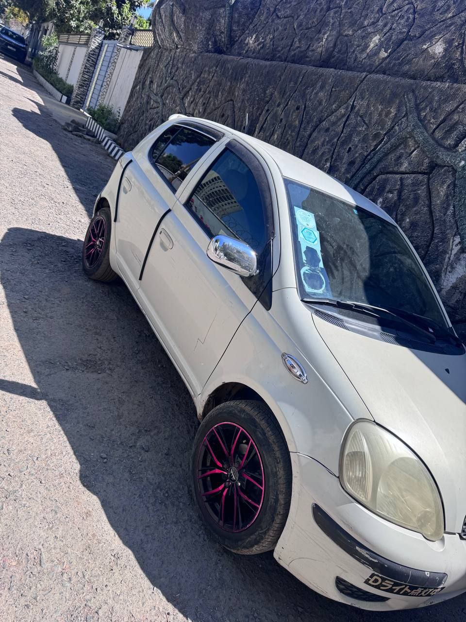2004 Model-Toyota Vitz