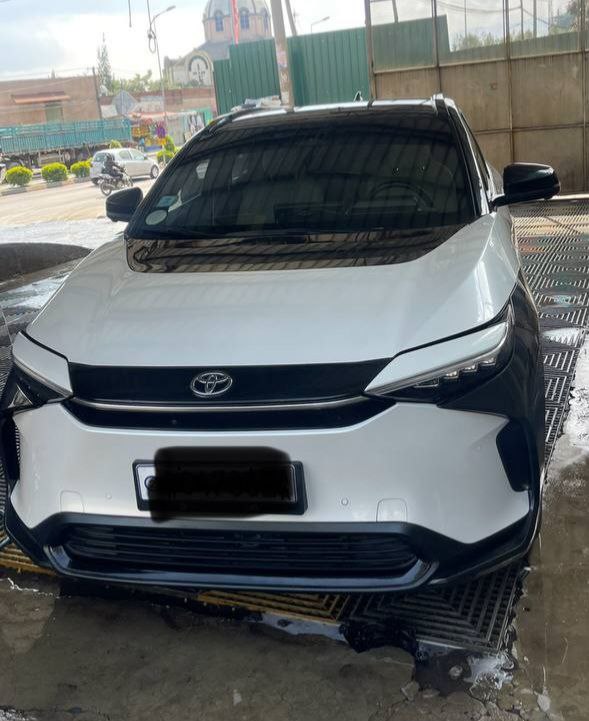 2023 Model-Toyota BZ4X 4WD