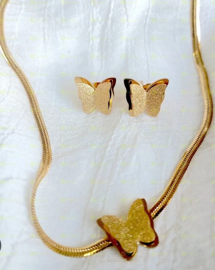 Neckless With Earring