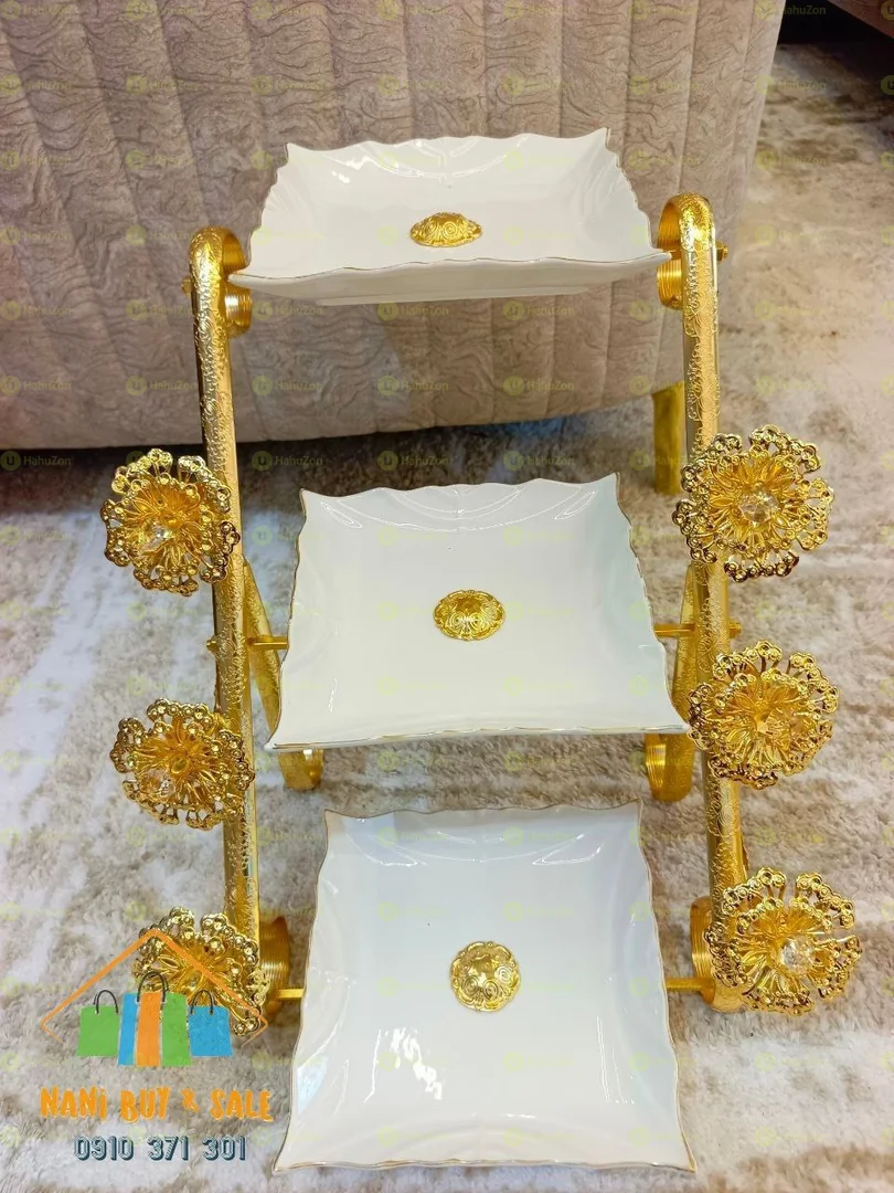 በለ 3 ተደራራቢ የተለያዩ ነገሮች ማቅረቢያ