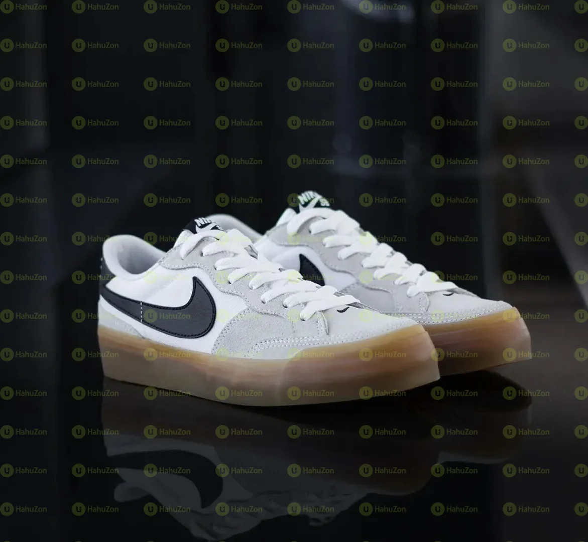 Nike SB Air Pogo Plus White BlackLow Top Women's Shoes