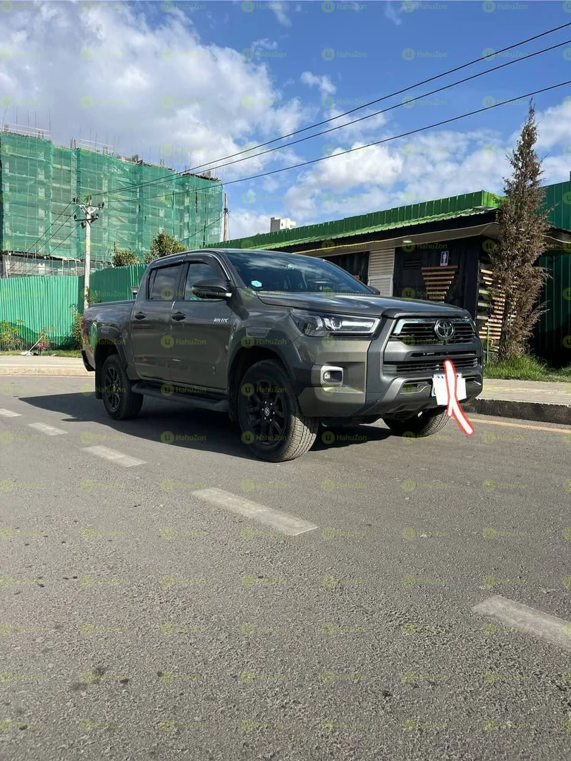 2025 Model-Hilux INVINCIBLE  Double CAB Hybrid +