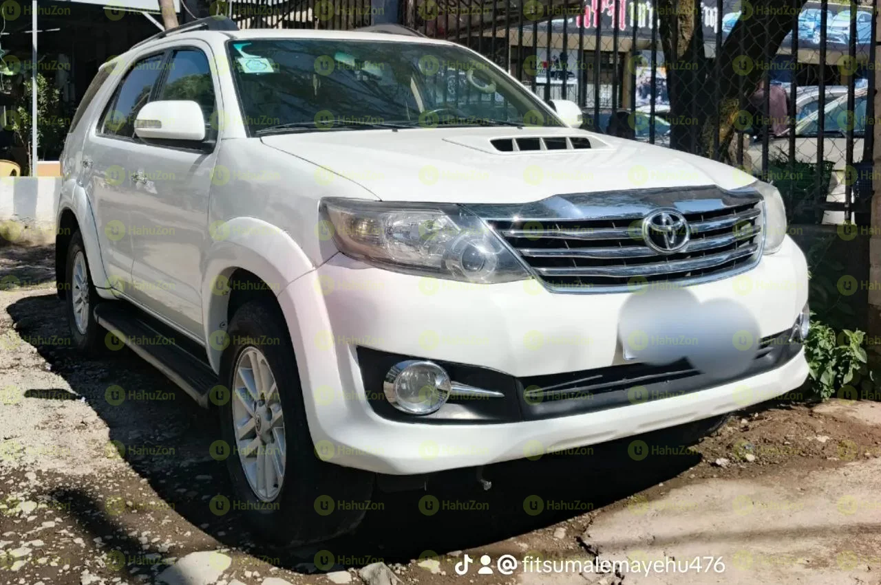 2015 Model-Toyota Fortuner
